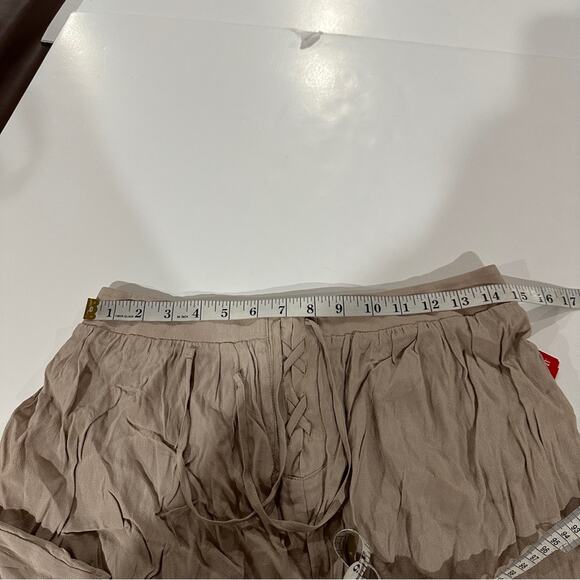 Forever 21 Taupe Beige High Rise Lace Up Short Shorts Size L - Picture 7 of 8